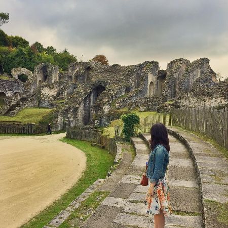 Jordana on vacation with her hubby in Saintes, France